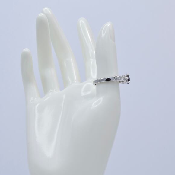 NWOT Fragrant Jewels Purple Round-Cut Pave Multi-Stone Ring Size 7.75 US - Picture 4 of 5